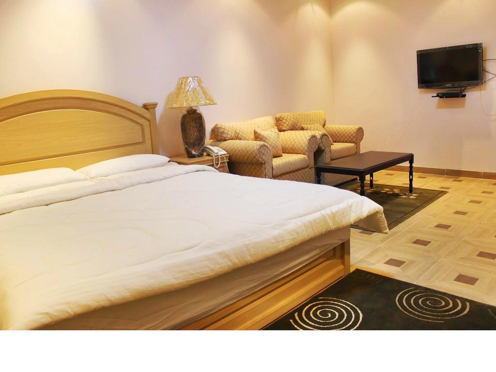 Al Nawras Furnished Apartments Jeddah Room photo